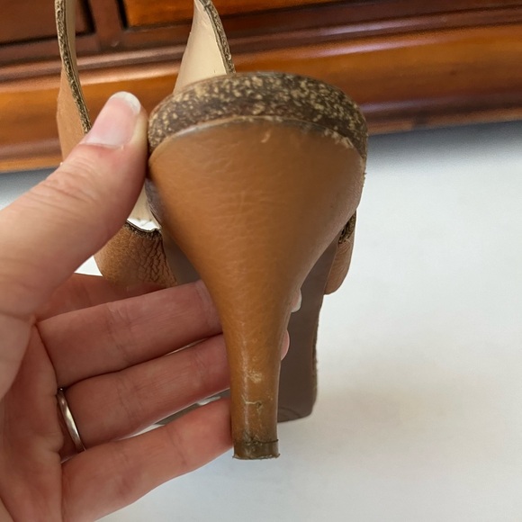 Vince Camuto Metallic Silver & Dark Nude Leather Ankle Strap Heels Womens Size 8 - Picture 13 of 16